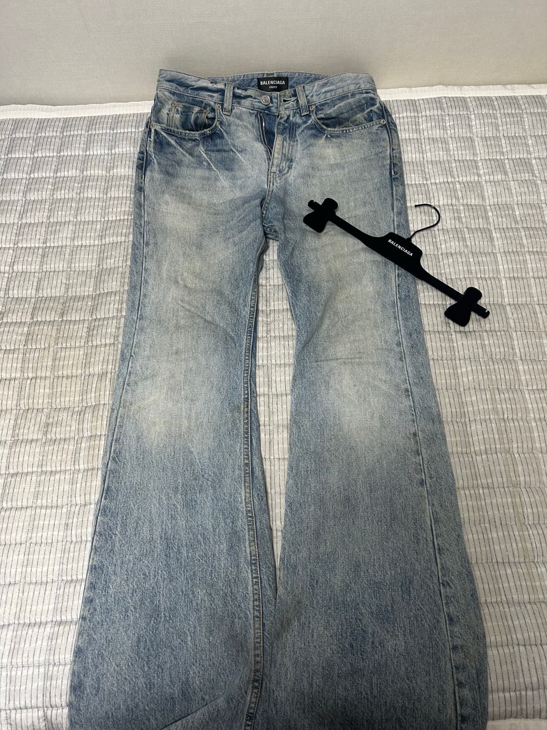 [XXS] 22FW 발렌시아가 플레어 데님 팬츠 상품이미지1