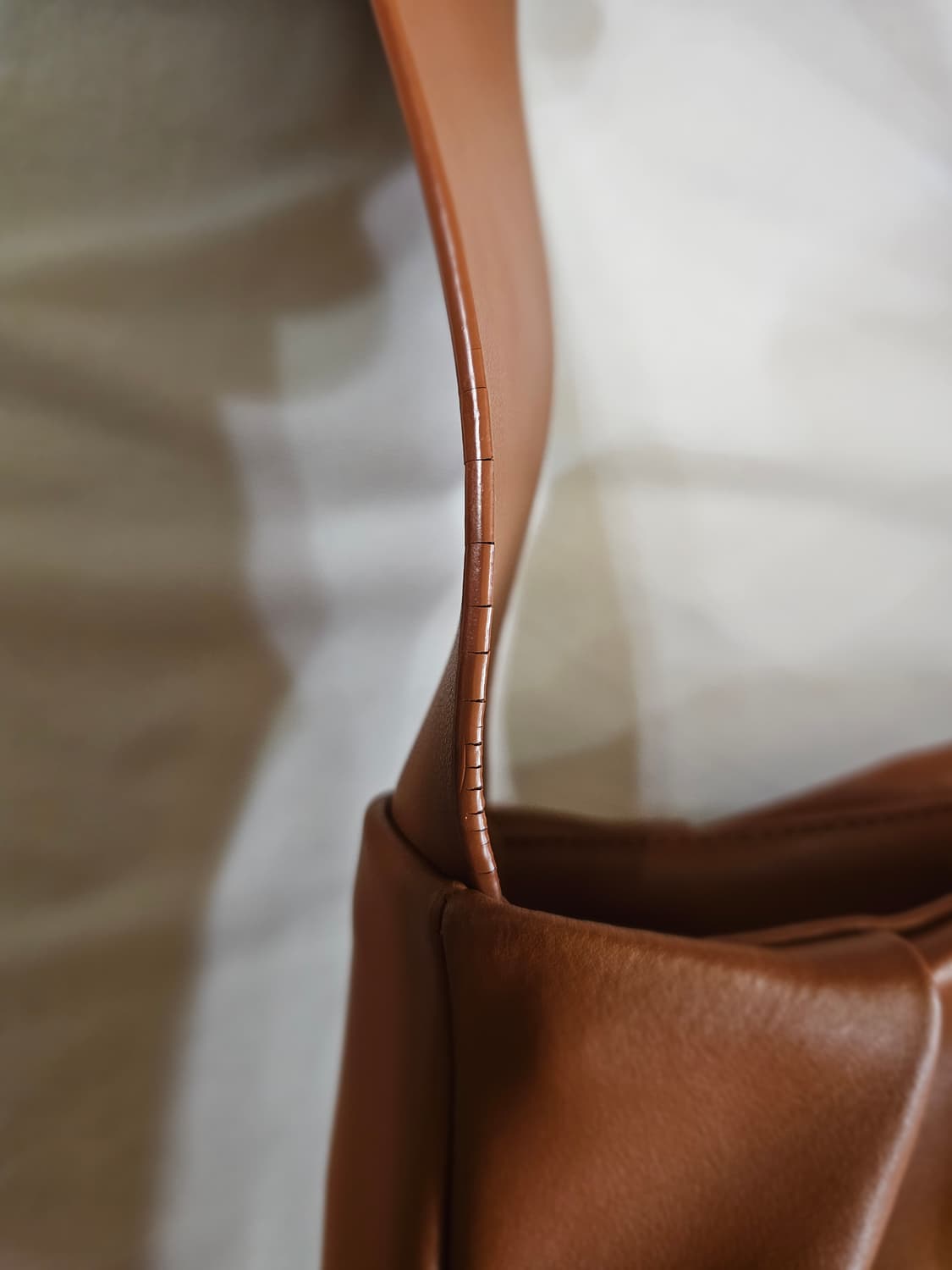 HOZE GABBY TAN 호재 호제 개더링 개비 호보백 숄더백 브라운 상품이미지10