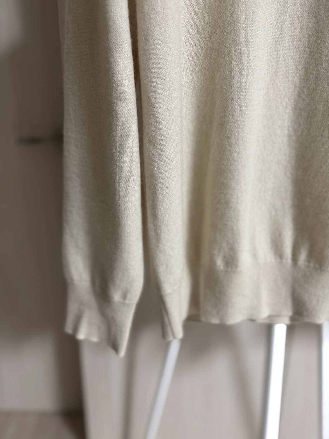 더로우 벤지 스웨터 상품이미지3