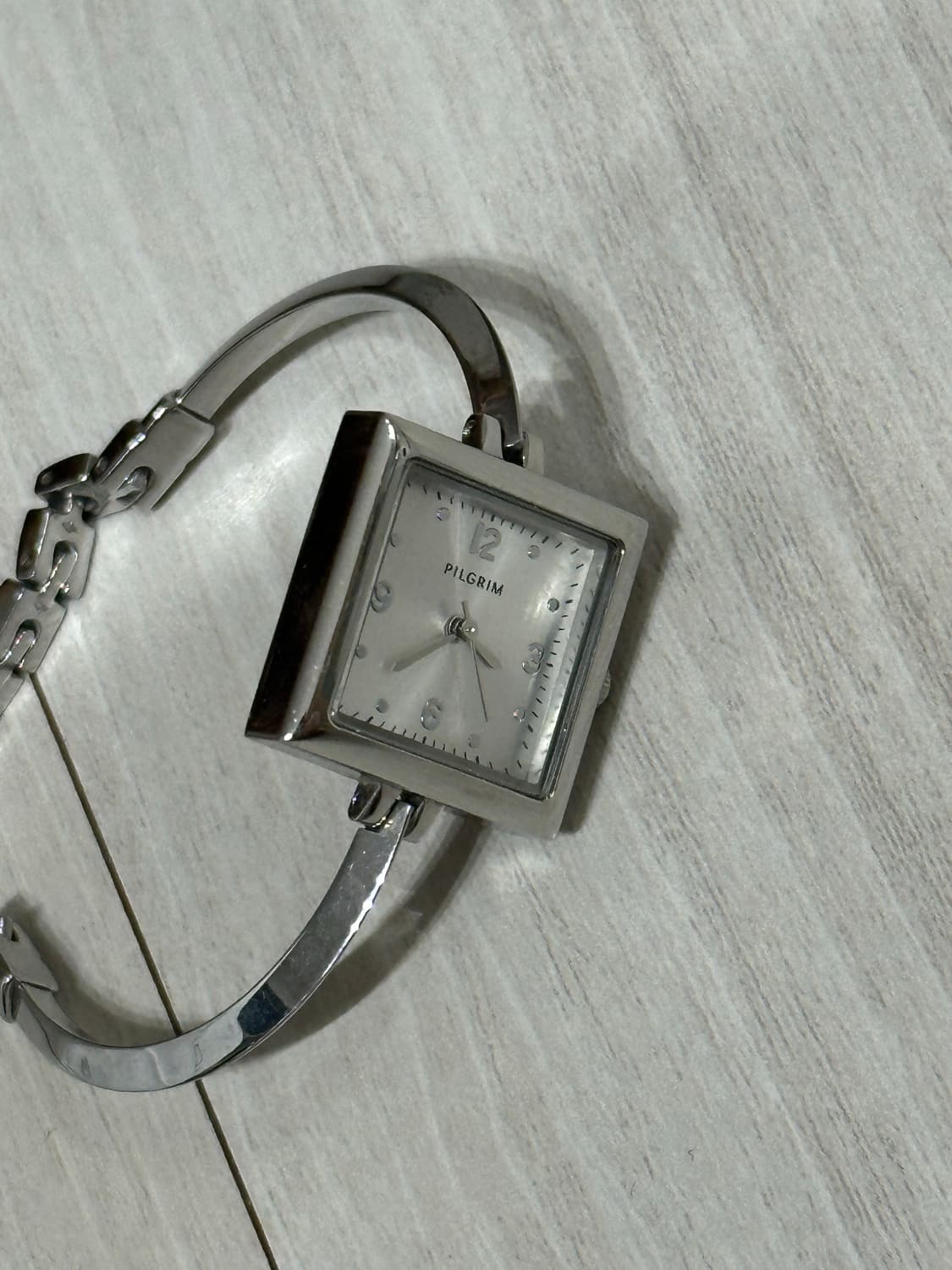 필그림 뱅글 스퀘어 시계 상품이미지2