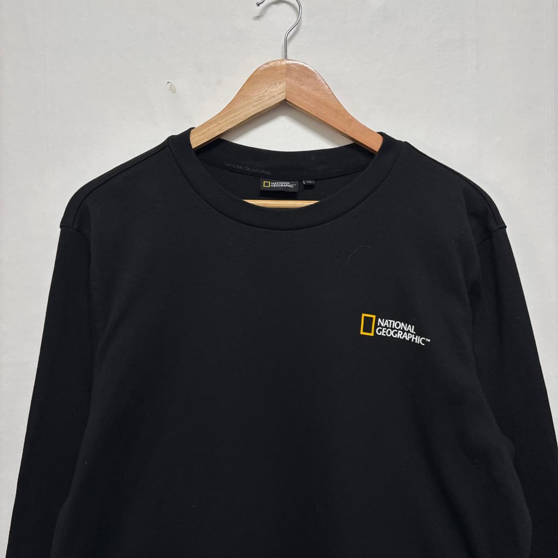 내셔널지오그래픽 블랙 롱 슬리브 상품이미지2