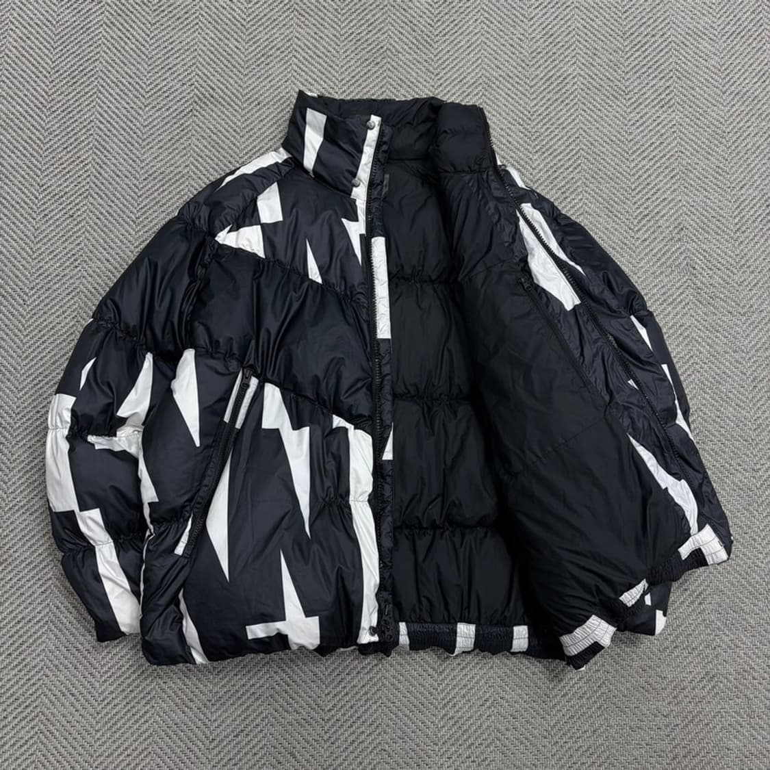 나이키 시즈널필 다운 패딩 v1624 상품이미지5