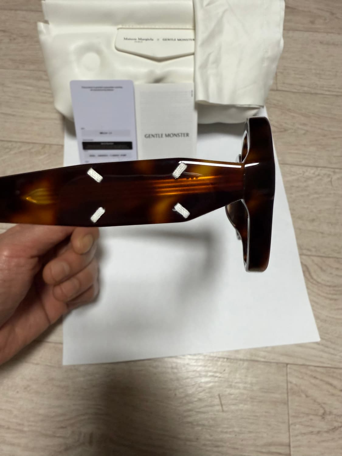 젠틀몬스터x메종마르지엘라 MM114 L2 팝니다. 상품이미지4