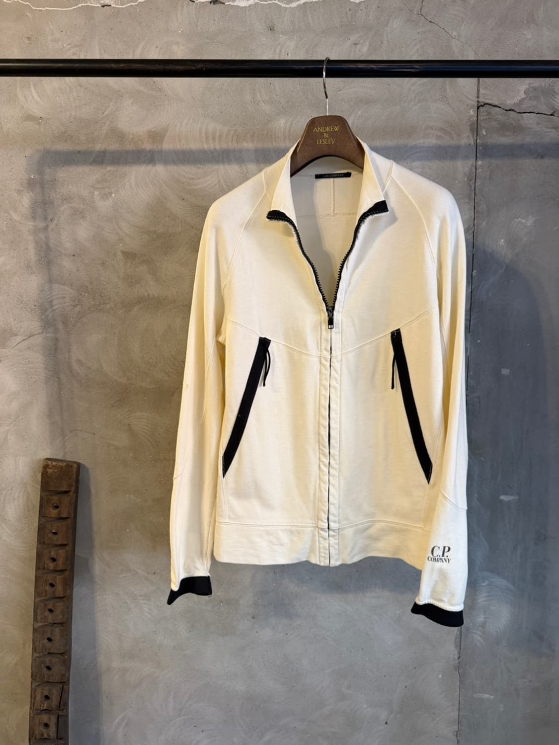 CP 컴퍼니 코튼 짚업 자켓 100 상품이미지1