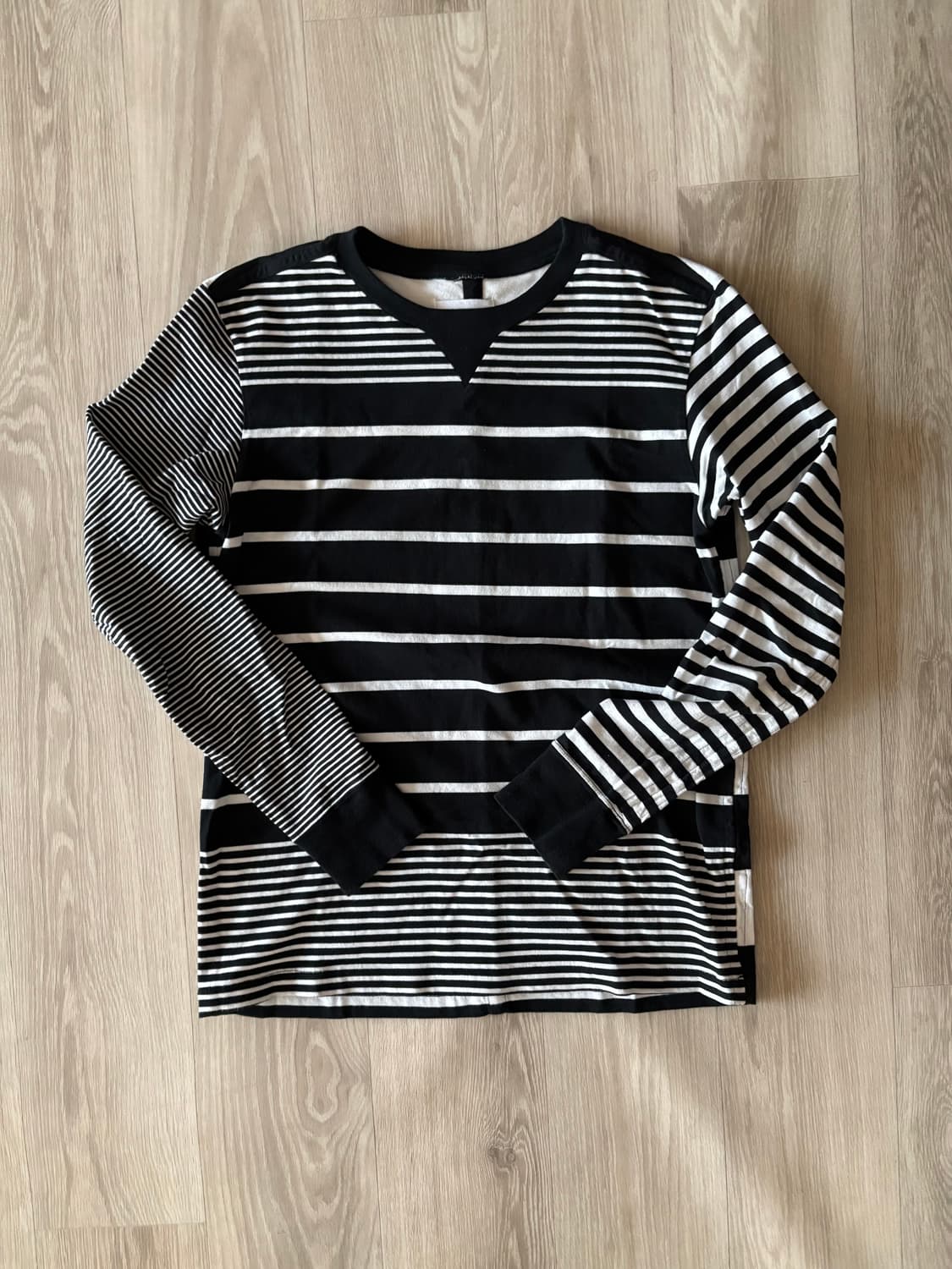 솔로이스트 보더 롱슬리브 티셔츠 44 상품이미지1