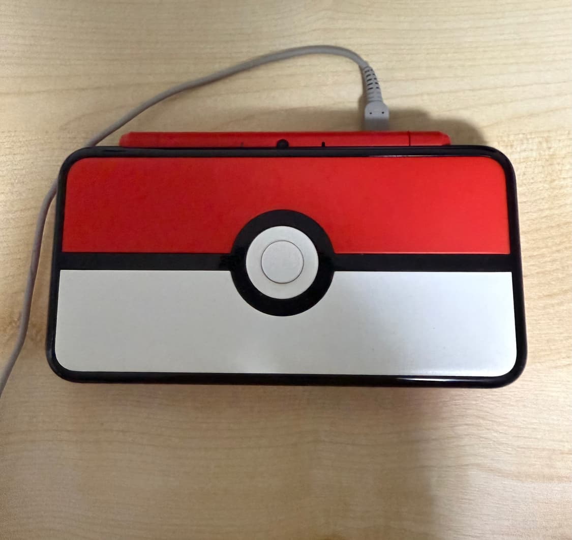 닌텐도 2DS XL 몬스터볼 에디션  상품이미지4