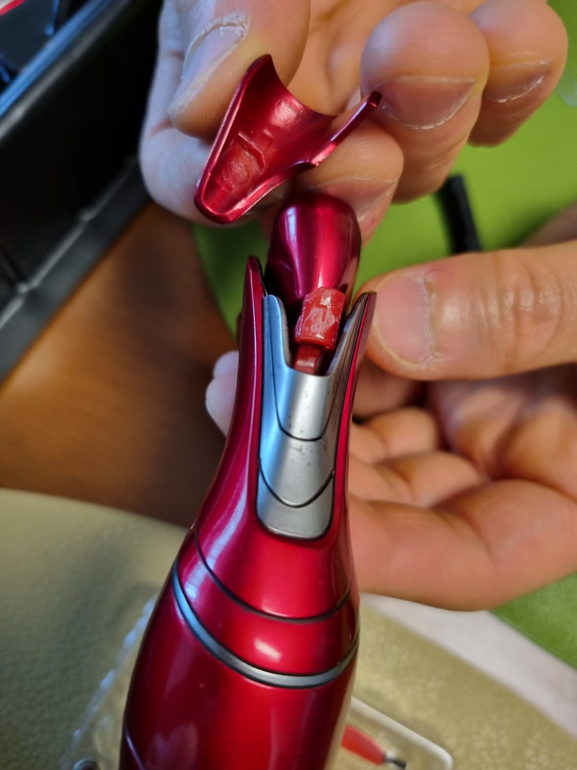 핫토이 어벤져스: 엔드게임 아이언맨 마크 85 데미지버전 상품이미지4