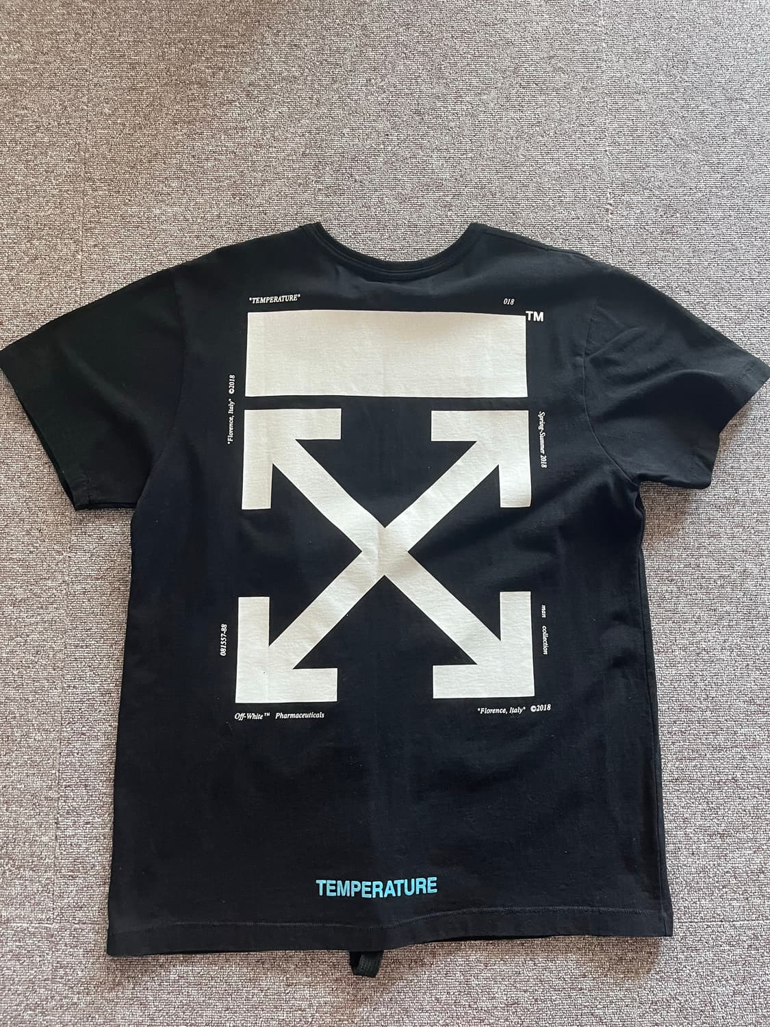 오프화이트 반팔 상품이미지2