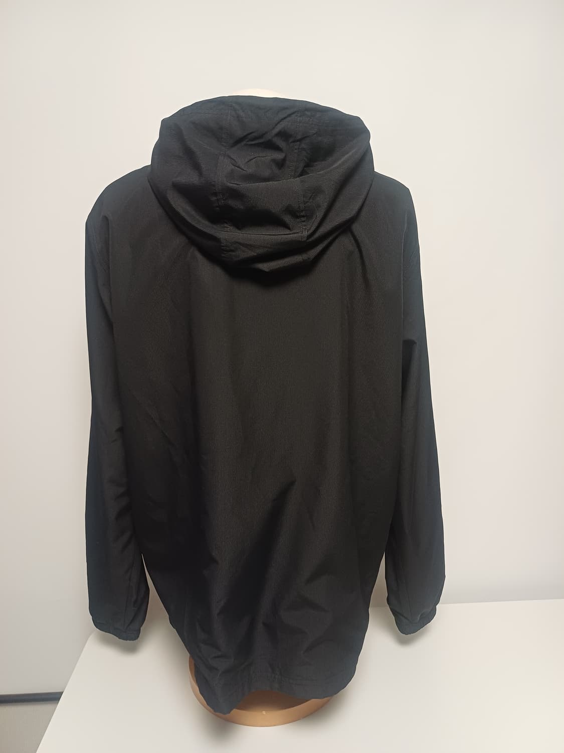 [A급] 언더아머 스포츠스타일 루즈핏 윈드브레이커 (XXL/110) 상품이미지3