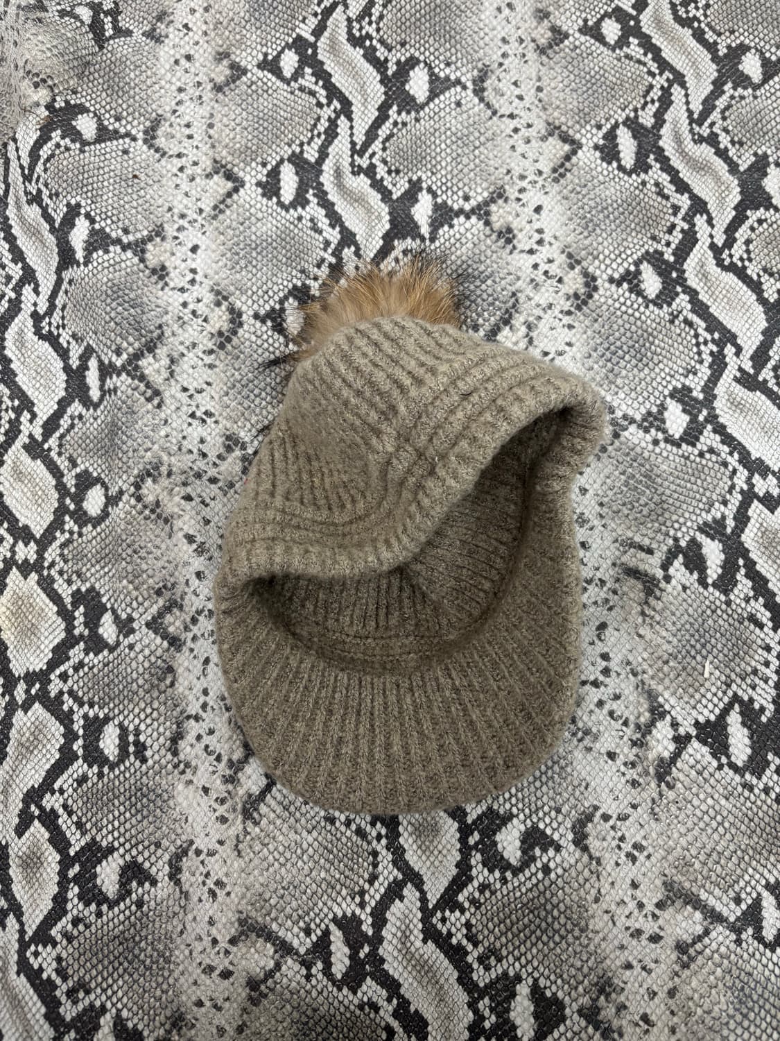 10 Fur Detail Beige Y2K Knit Cap (여성 Fre 상품이미지4