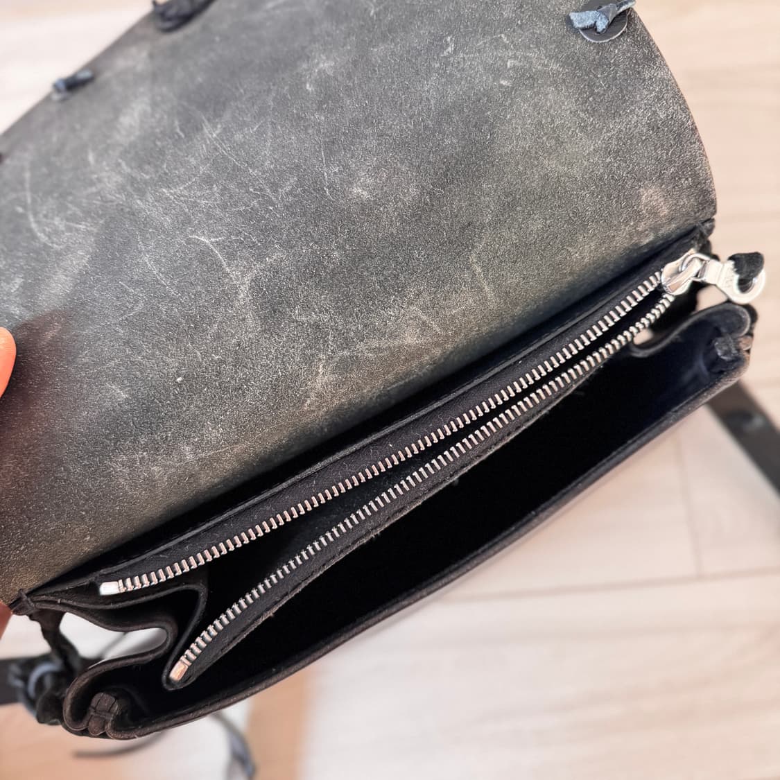 고로스 새들백, 콘초 커스텀 블랙 컬러 상품이미지5