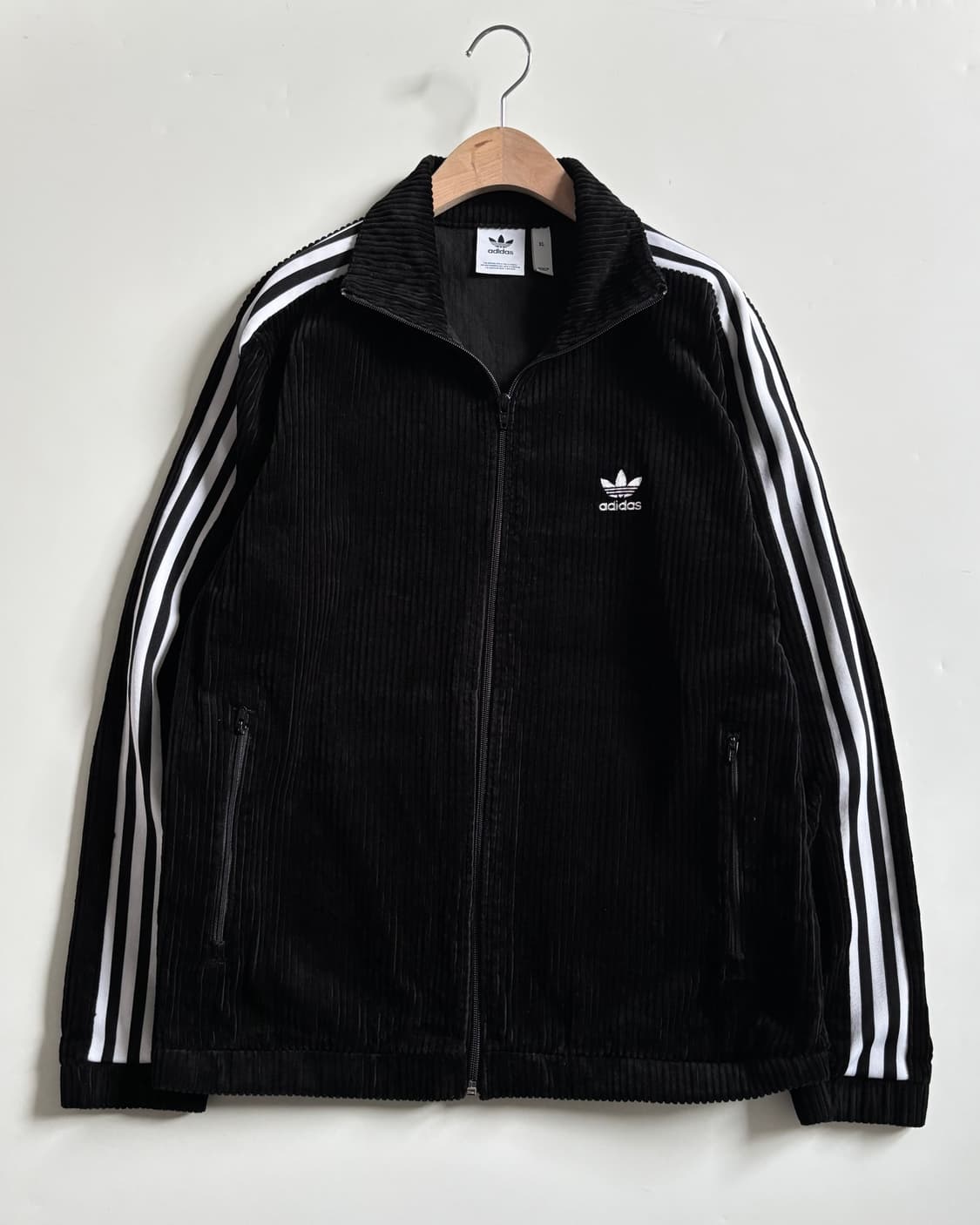 Adidas 아디다스 블랙컬러 코듀로이 BB 트랙탑 상품이미지1