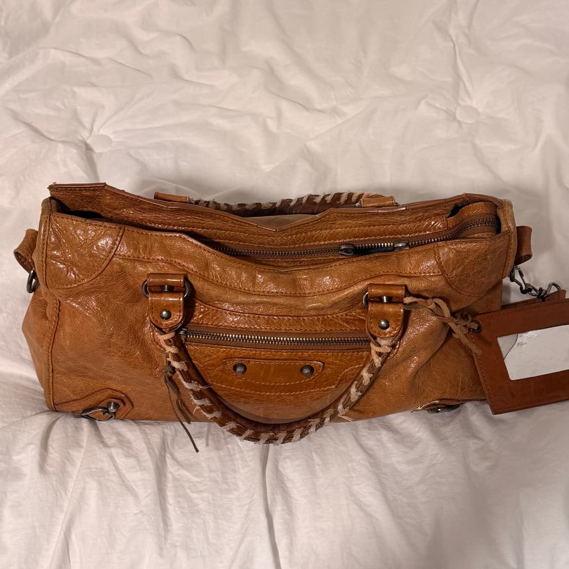 발렌시아가 모터백 상품이미지4