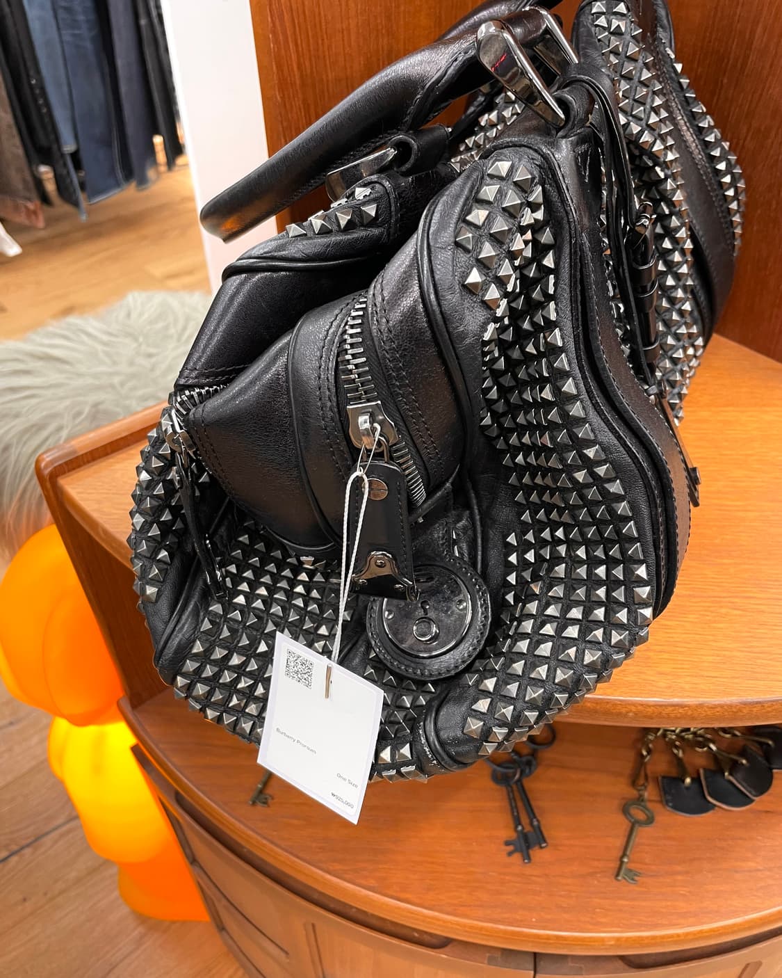 버버리 프로섬 나이트 사첼 스터드 백 상품이미지5