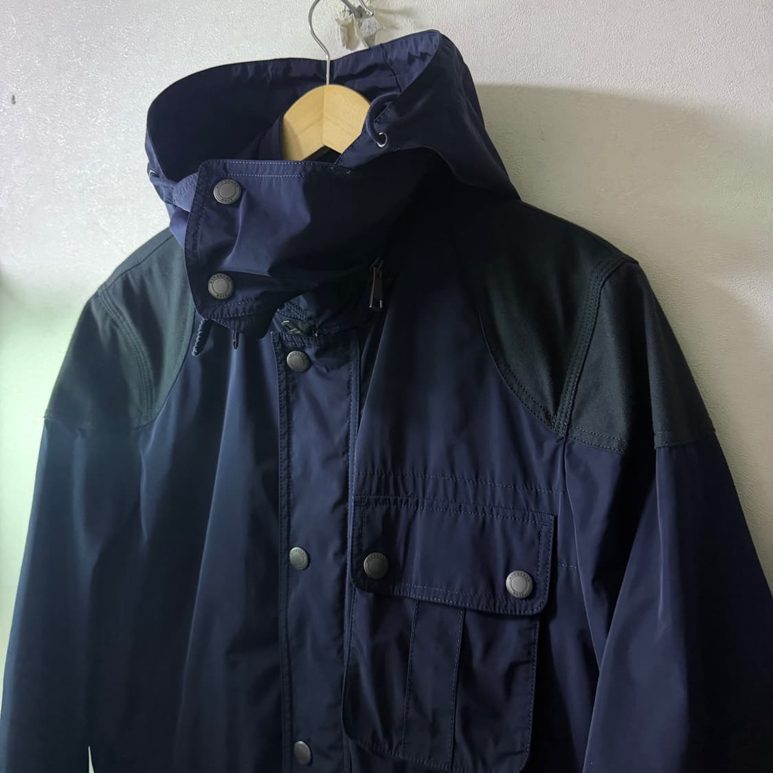 버버리 브릿 네이비 디테일 후드점퍼 L (슬림105) 상품이미지2