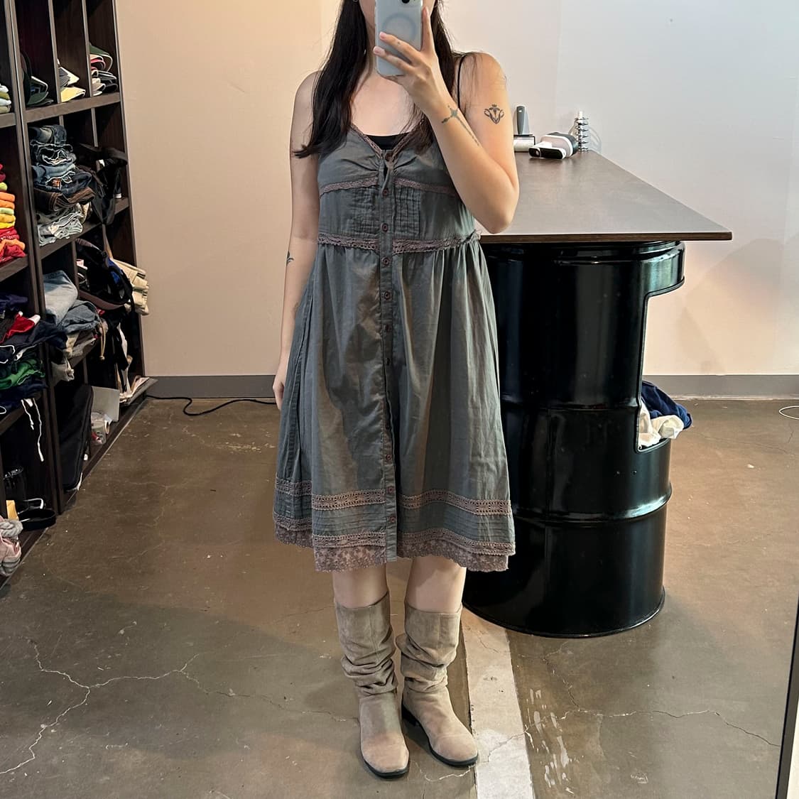 카키 레이어드 슬리브리스 원피스 상품이미지2