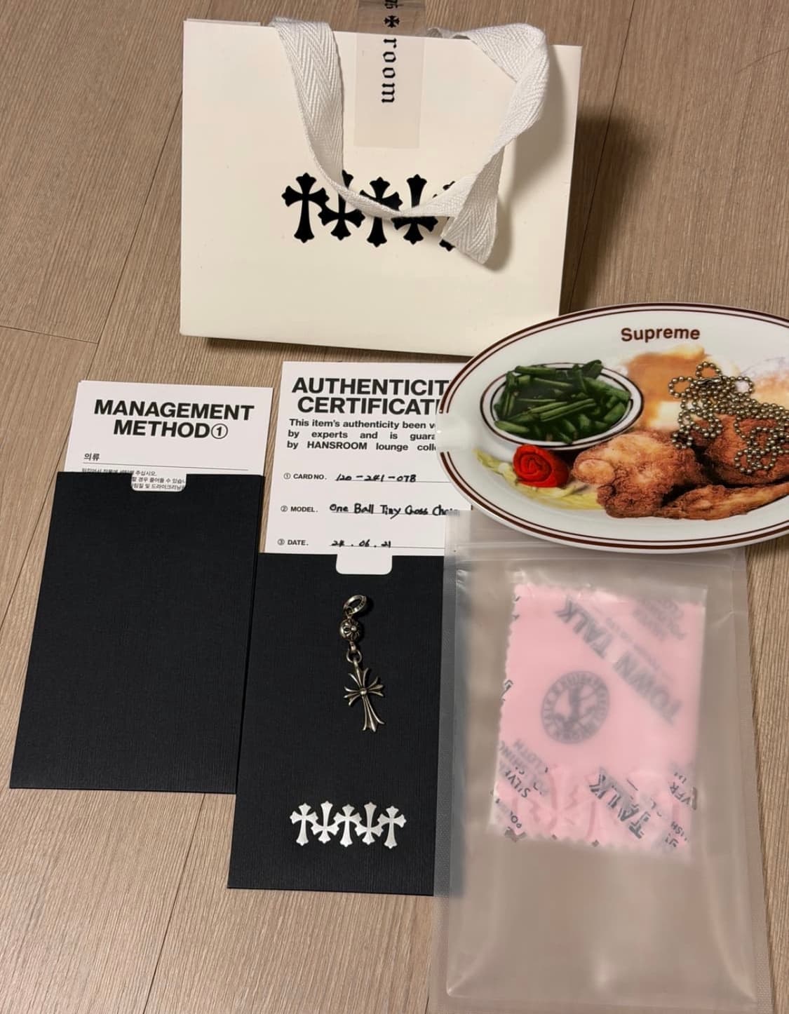 크롬하츠 원볼 타이니 크로스 펜던트 상품이미지1