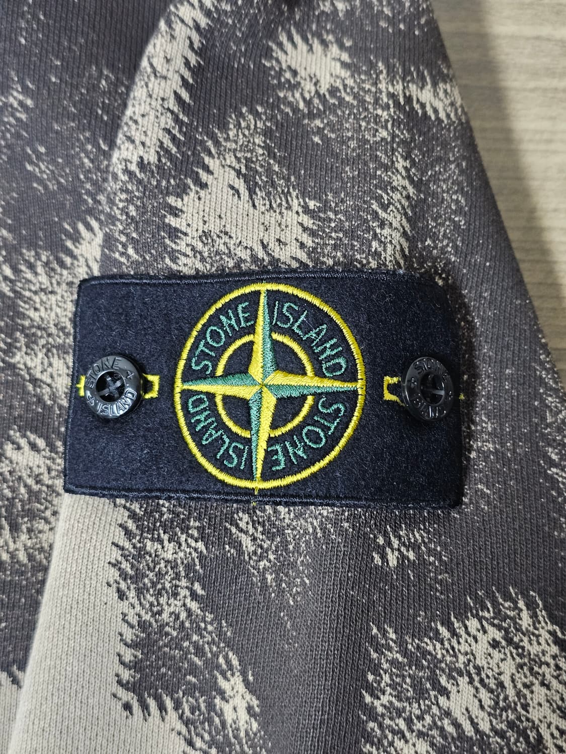 스톤아일랜드 카모플라주 오버사이즈 하프집업 상품이미지3