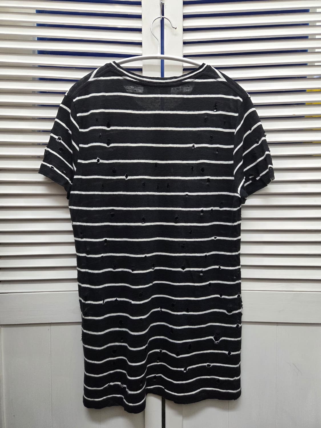 이로 스트라이프 펀칭 린넨 티셔츠 상품이미지4