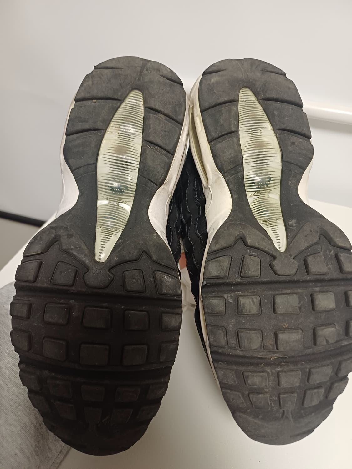 나이키 에어 맥스 95 블랙 (230) - 상태 양호, 에어 짱짱 상품이미지6