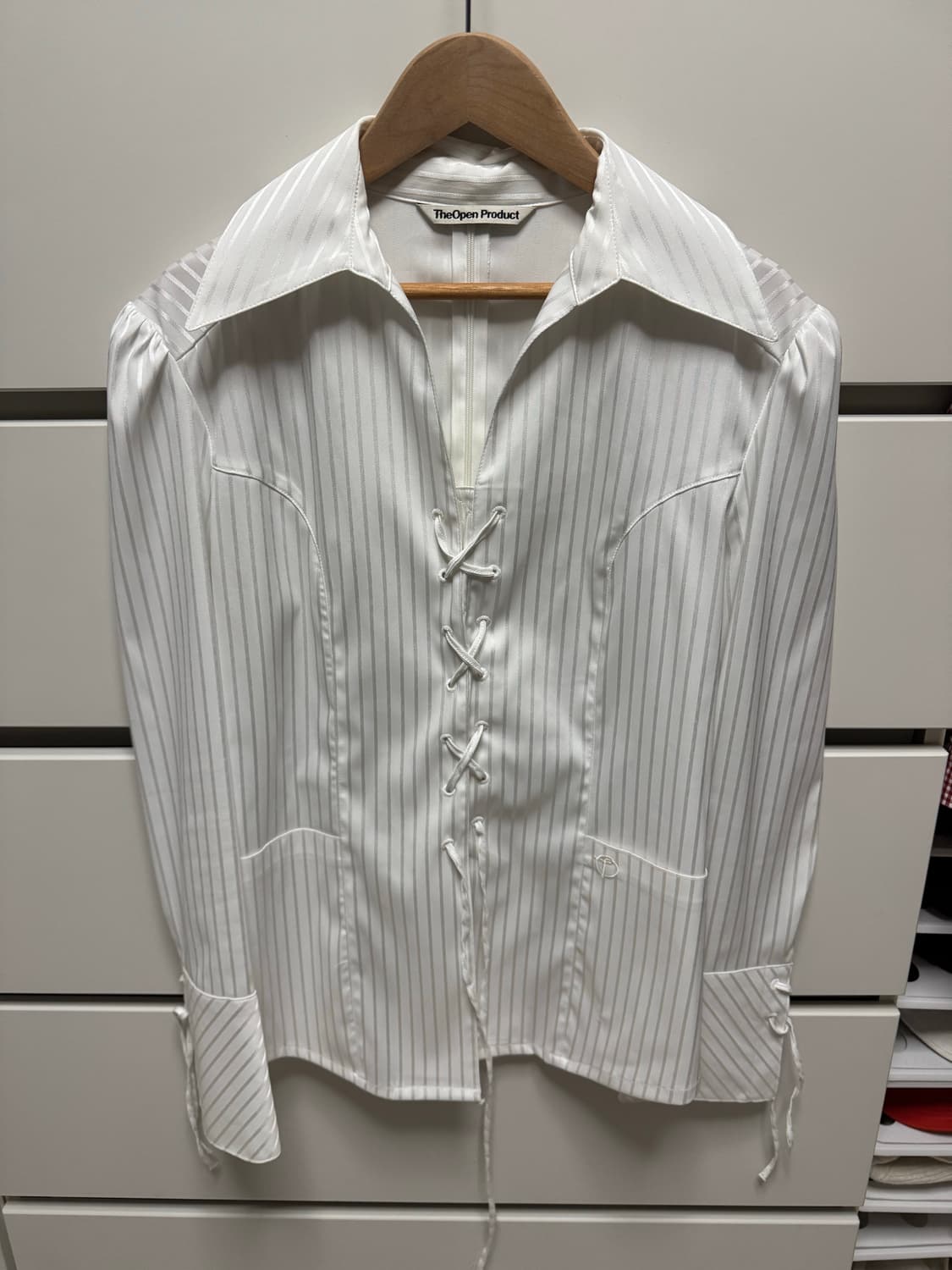 더오픈프로덕트 STRIPE LACE UP SHIRT 상품이미지1