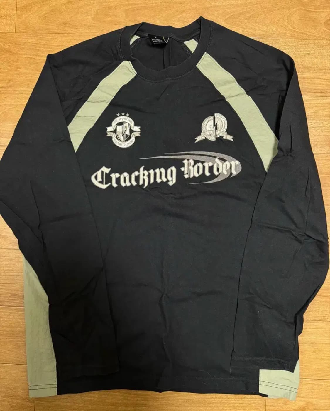 꼼파뇨 트래킹 레글런 롱슬리브 블랙 상품이미지1