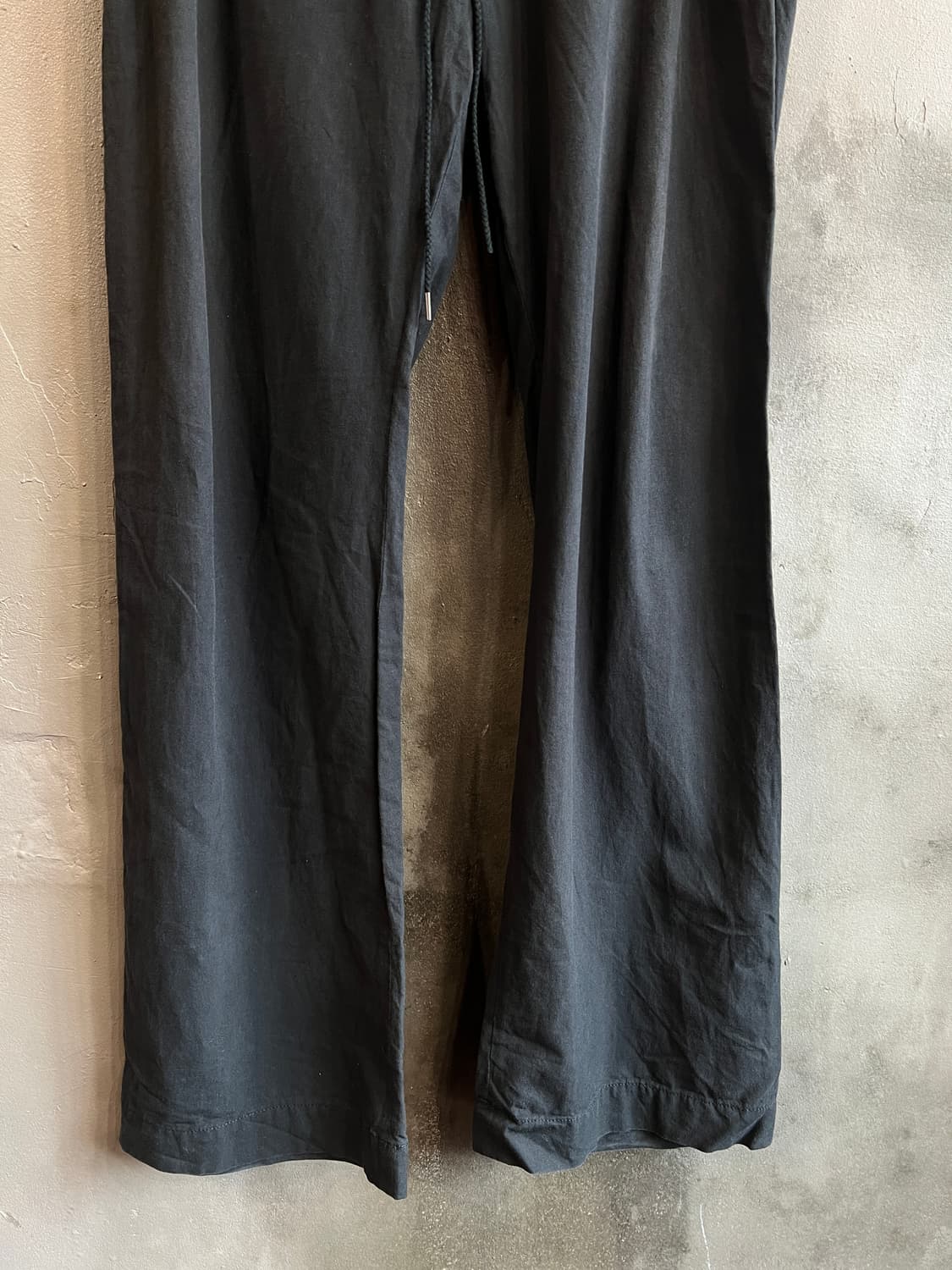 더 비리디안 페이퍼 코튼 팬츠 상품이미지5