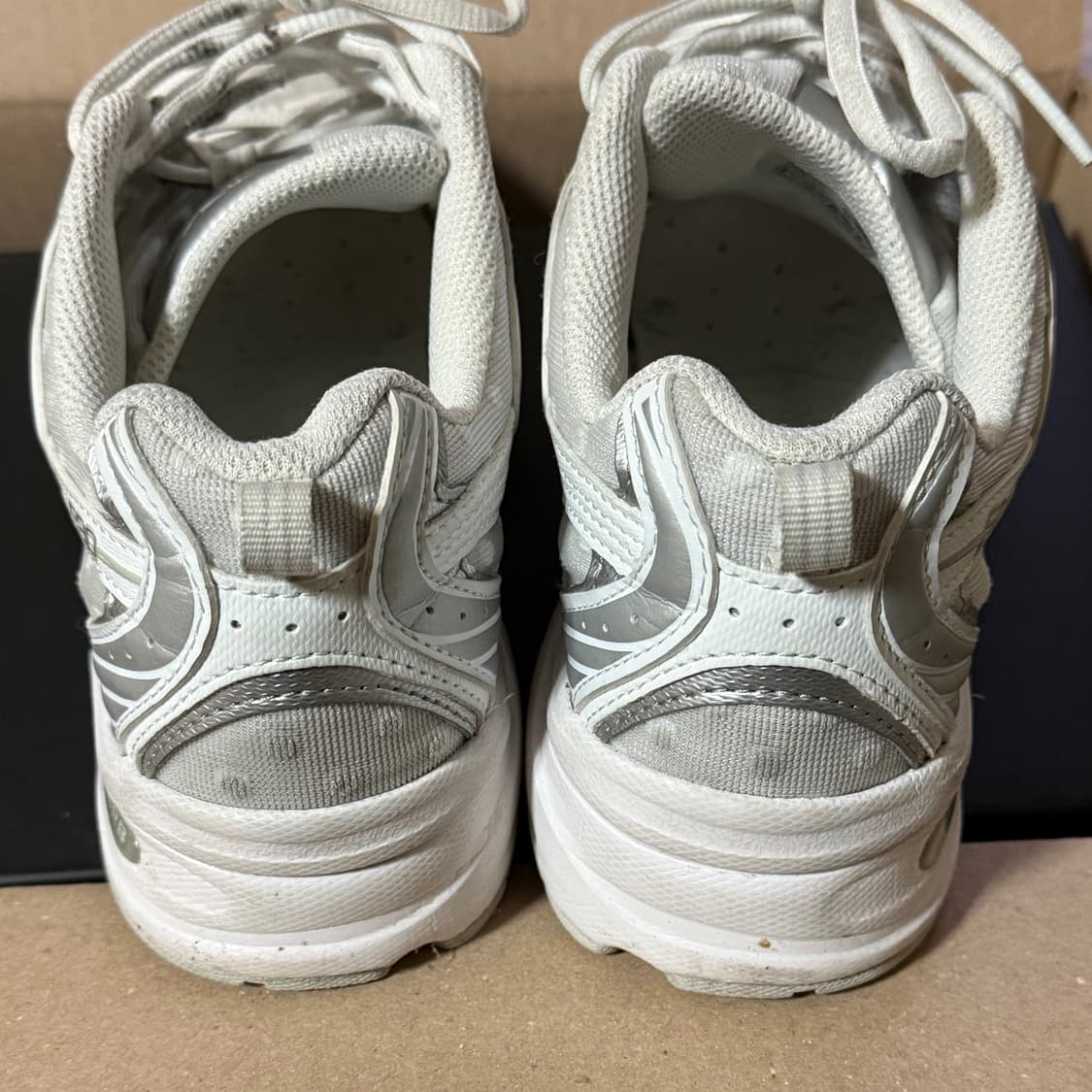 뉴발란스 530 화이트실버 메탈릭 도트 (245) 상품이미지4