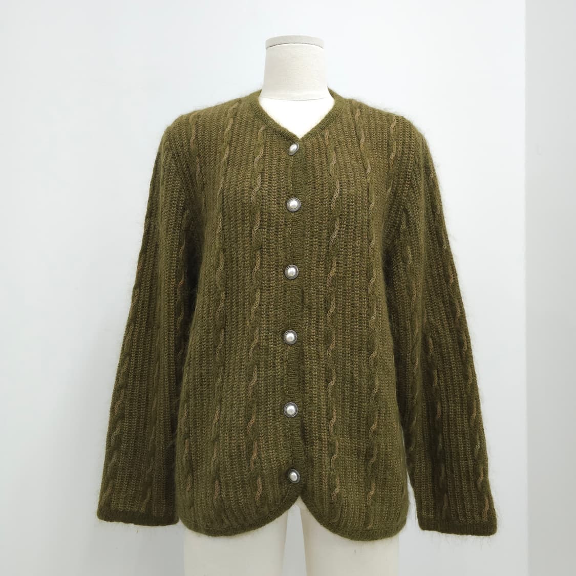 울 헤어리 딥올리브 컬러믹스 진주버튼 가디건 상품이미지1