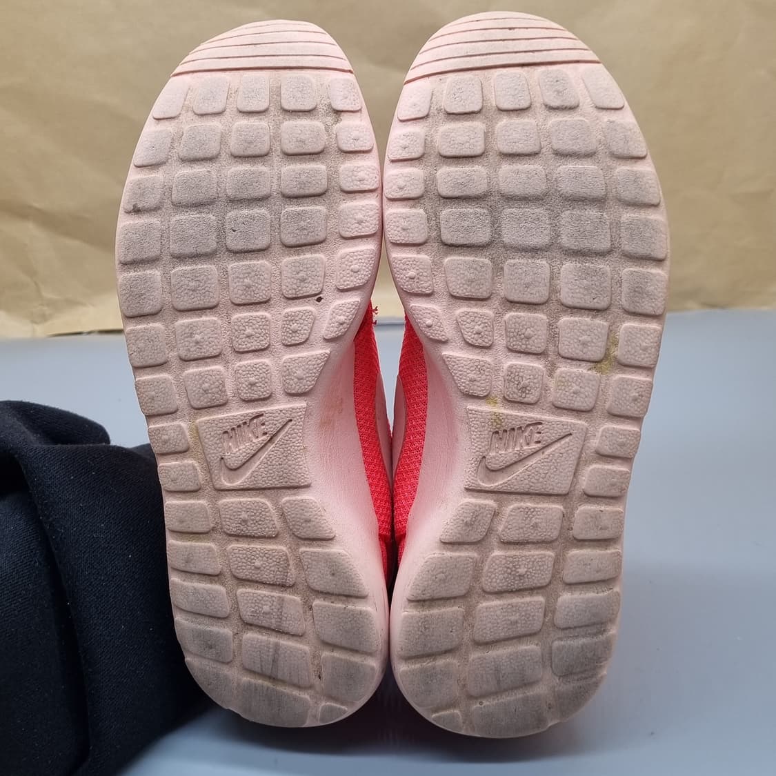 나이키 로쉬원 핑크. 여성운동화230  상품이미지3