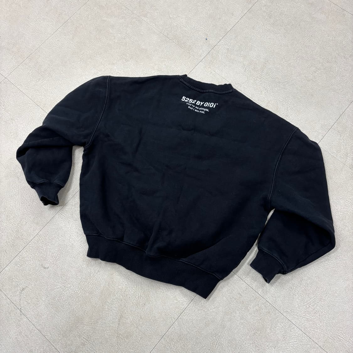 오아이오아이 스몰로고 맨투맨 상품이미지3