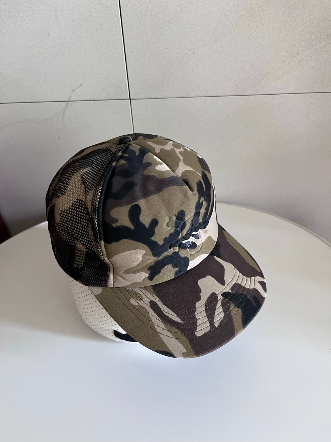 stussy 스컬 음각 빈티지 매시캡 상품이미지1