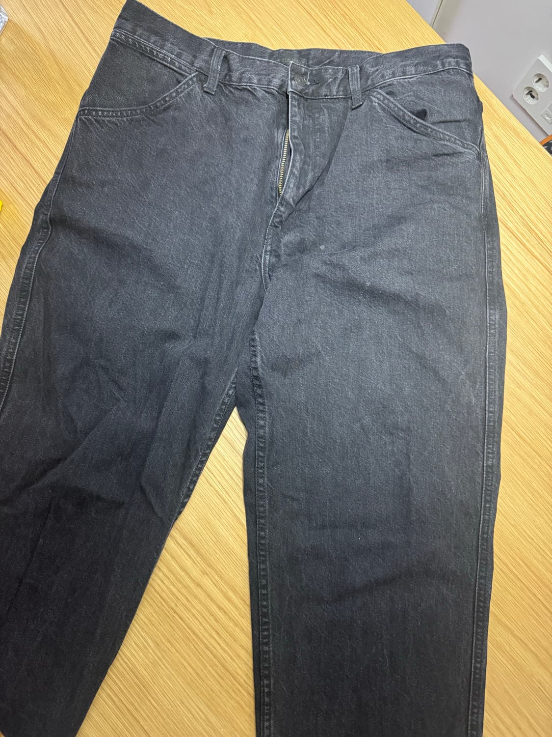 유니클로 블랙 데님팬츠 34 상품이미지1