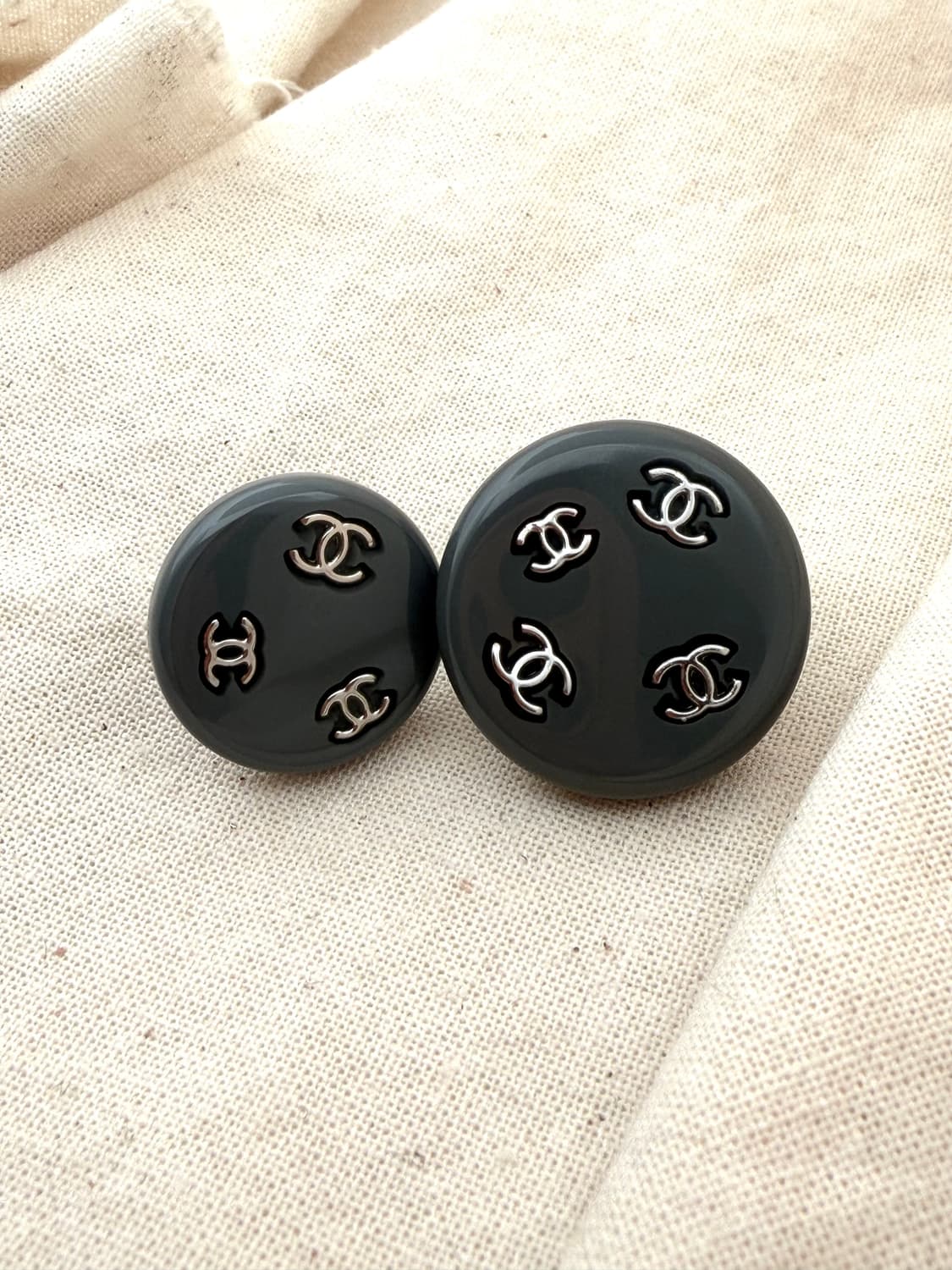 2021b / 샤넬 정품 버튼 리싸이클 이어링 상품이미지2