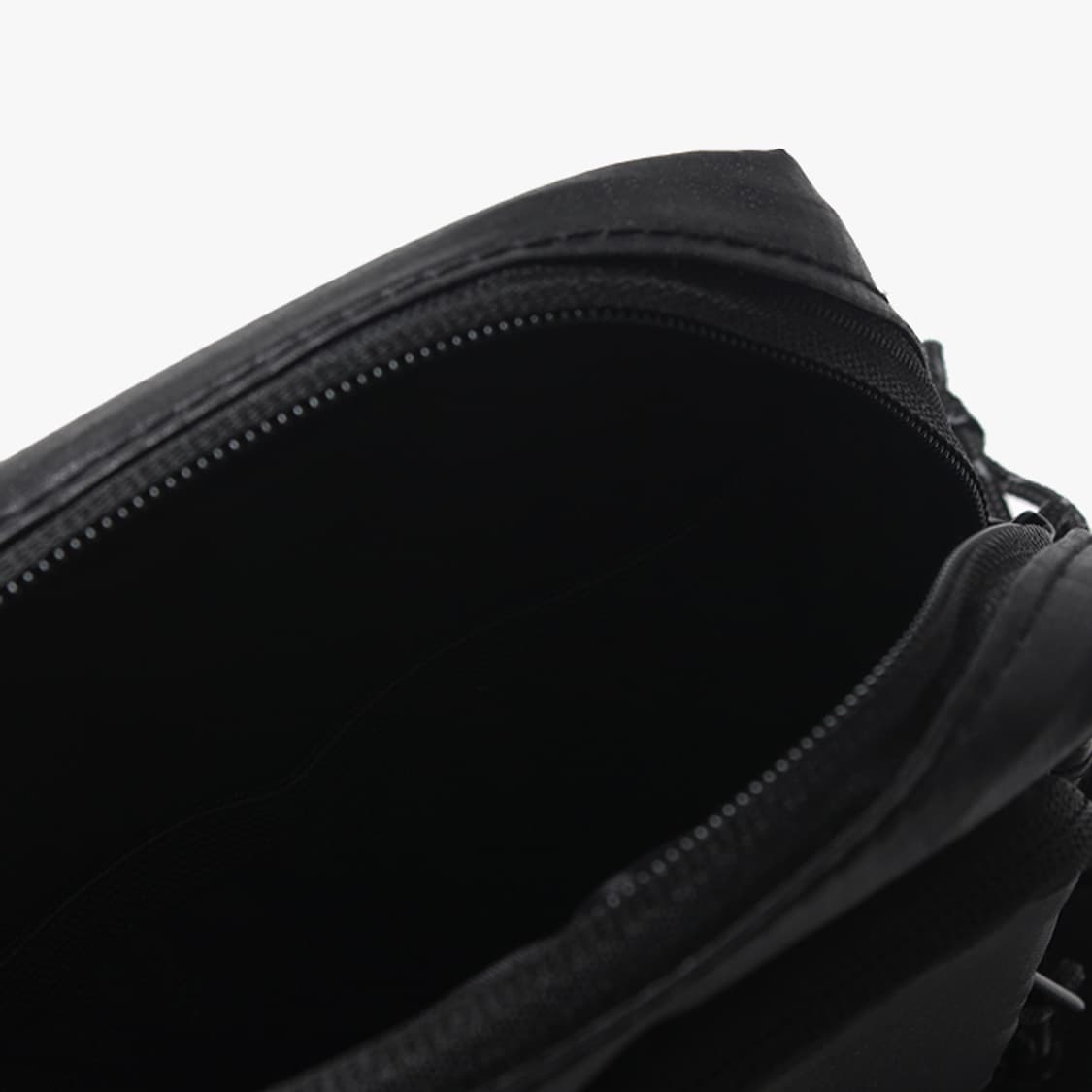  SUPREME "Black Shoulder Bag" 상품이미지7