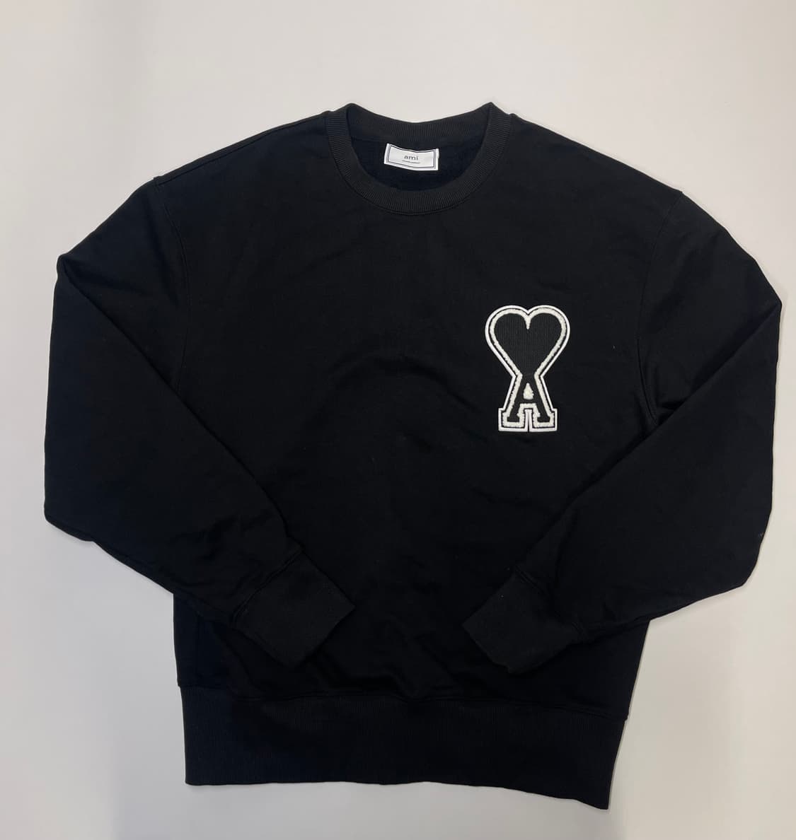 아미 하트 로고 맨투맨 블랙 상품이미지2