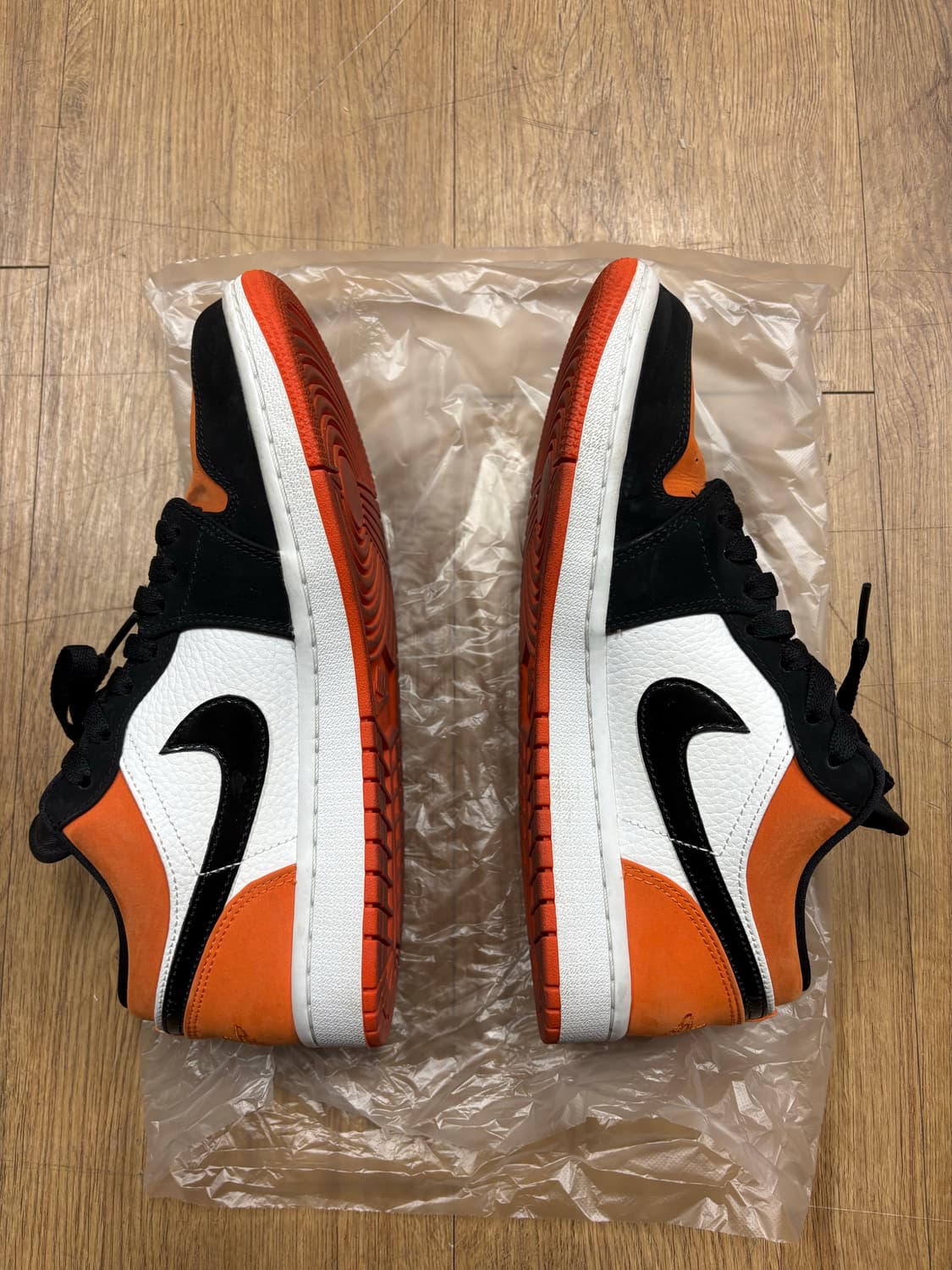 나이키 조던 쉐터드 백보드 로우 255 상품이미지2