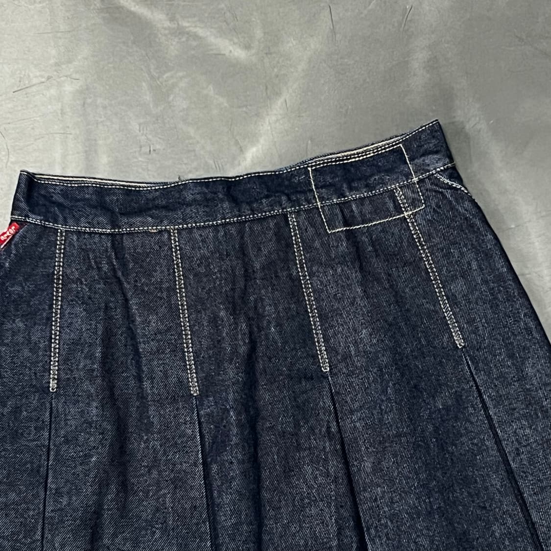  리바이스 엔지니어드진 플리츠 데님 스커트 y14677 상품이미지5