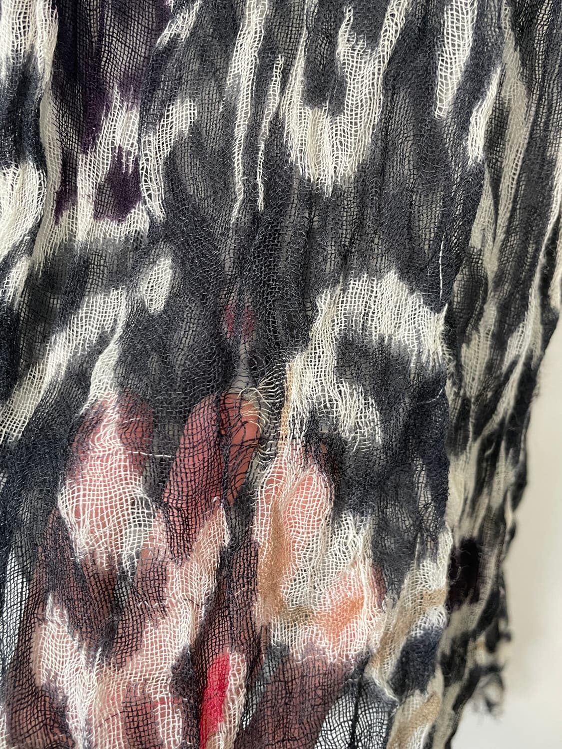 Agnes b 아네스베 아트 패턴 머서라이즈 머플러 상품이미지3