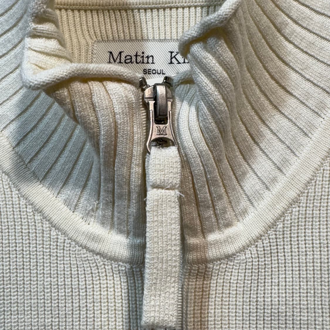 [L] MATIN KIM 마뗑킴 투웨이 집업 니트 상품이미지3