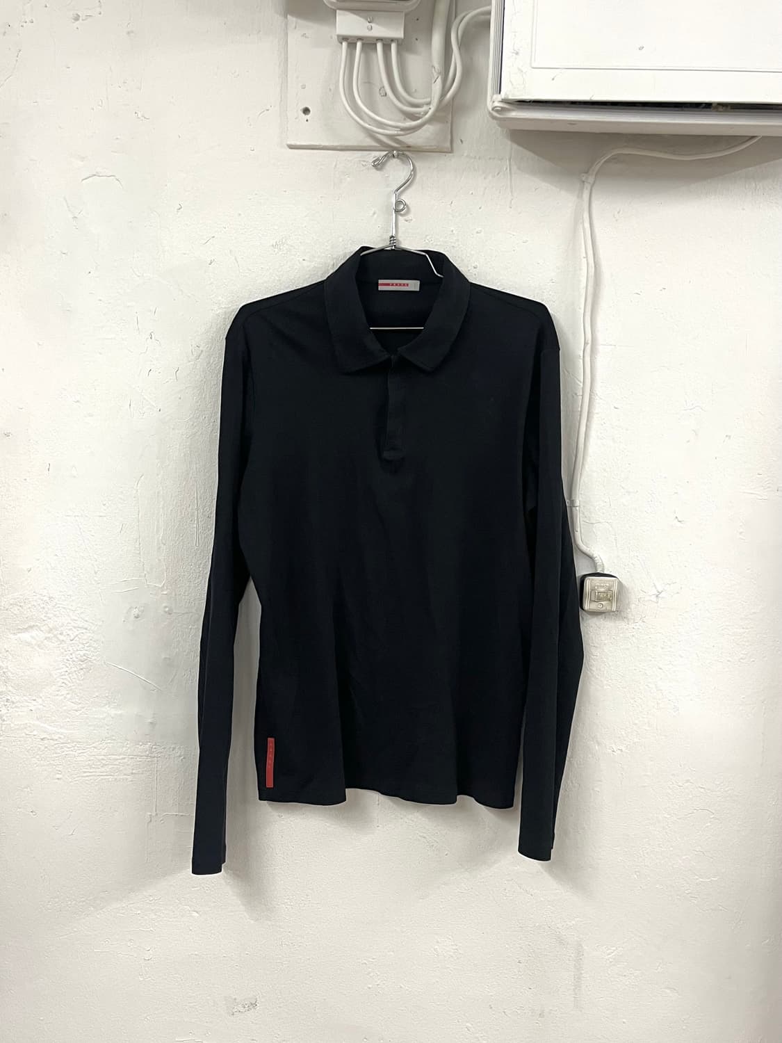 프라다 스포츠 카라 롱슬리브 상품이미지1