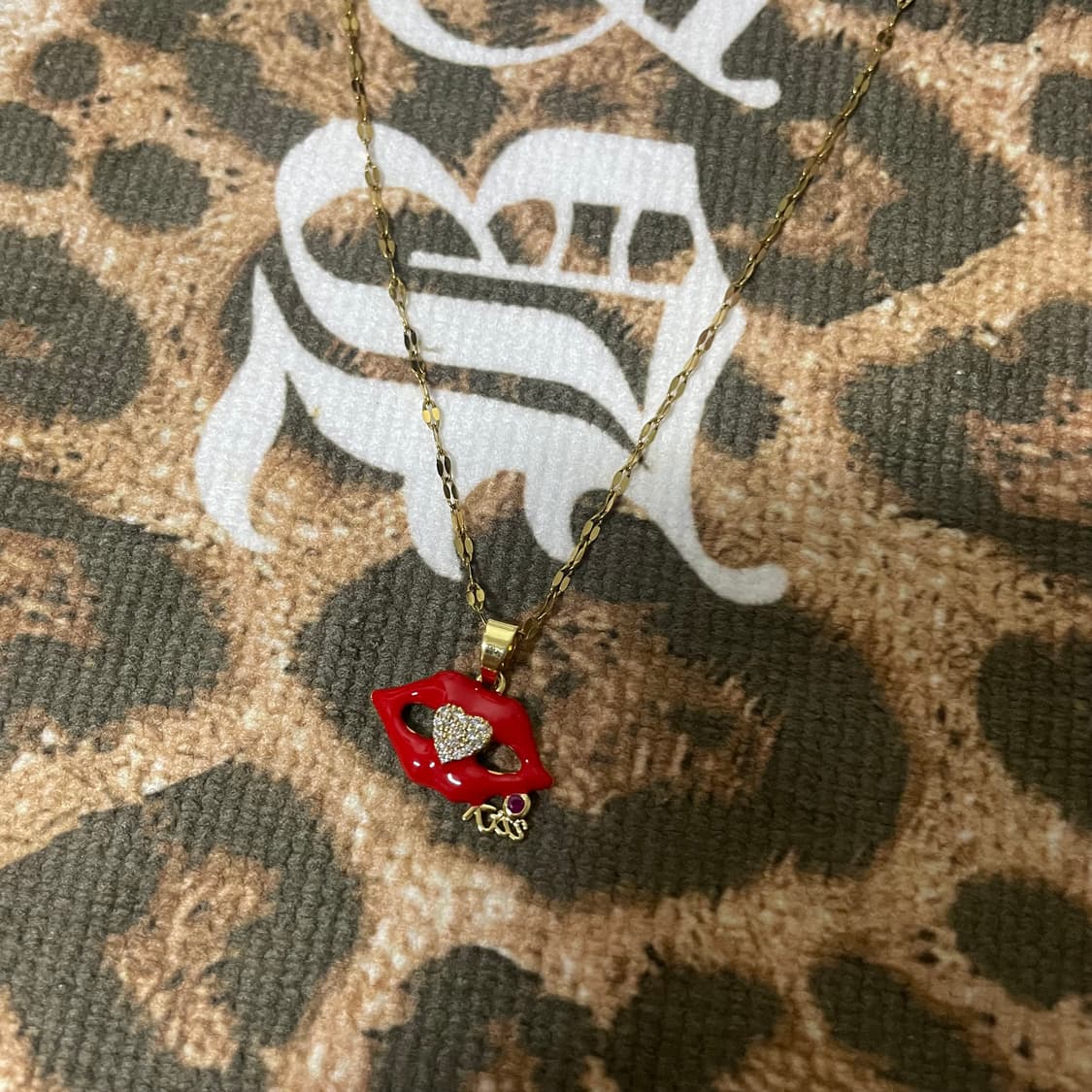 y2k 빈티지 오네갸루 입술 목걸이 상품이미지3