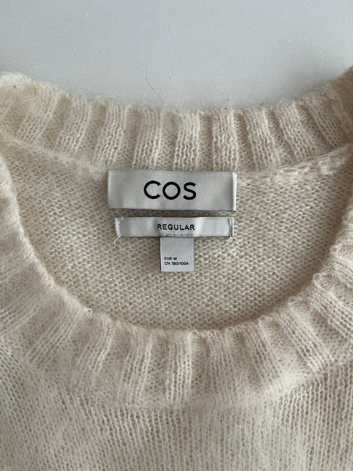 M) 코스 COS 레귤러핏 모헤어 블렌드 니트 상품이미지3