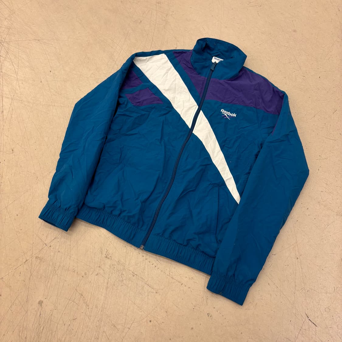 리복 배색 빅로고 바람막이 상품이미지1