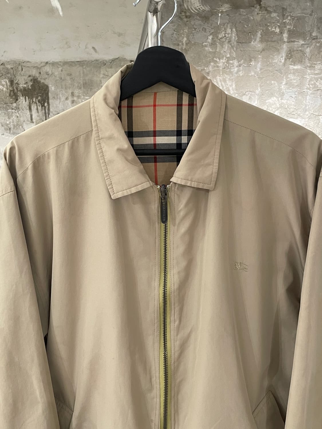 버버리 베이지 노바체크 기마로고 리버시블 블루종 상품이미지6