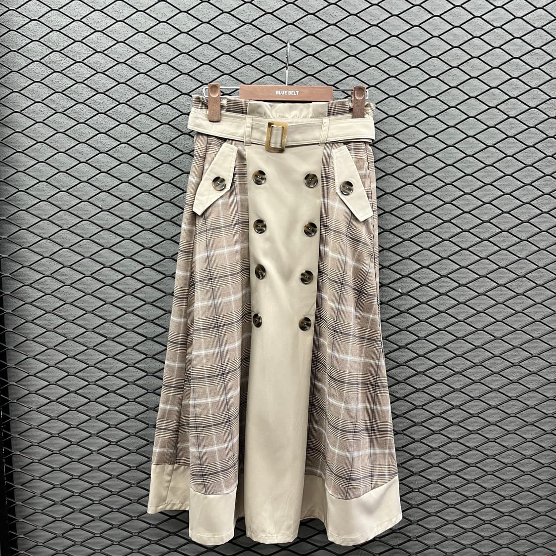 JPN VINTAGE 롱 스커트 체크 패턴 더블버튼 트렌치 벨티드 베이지 상품이미지2