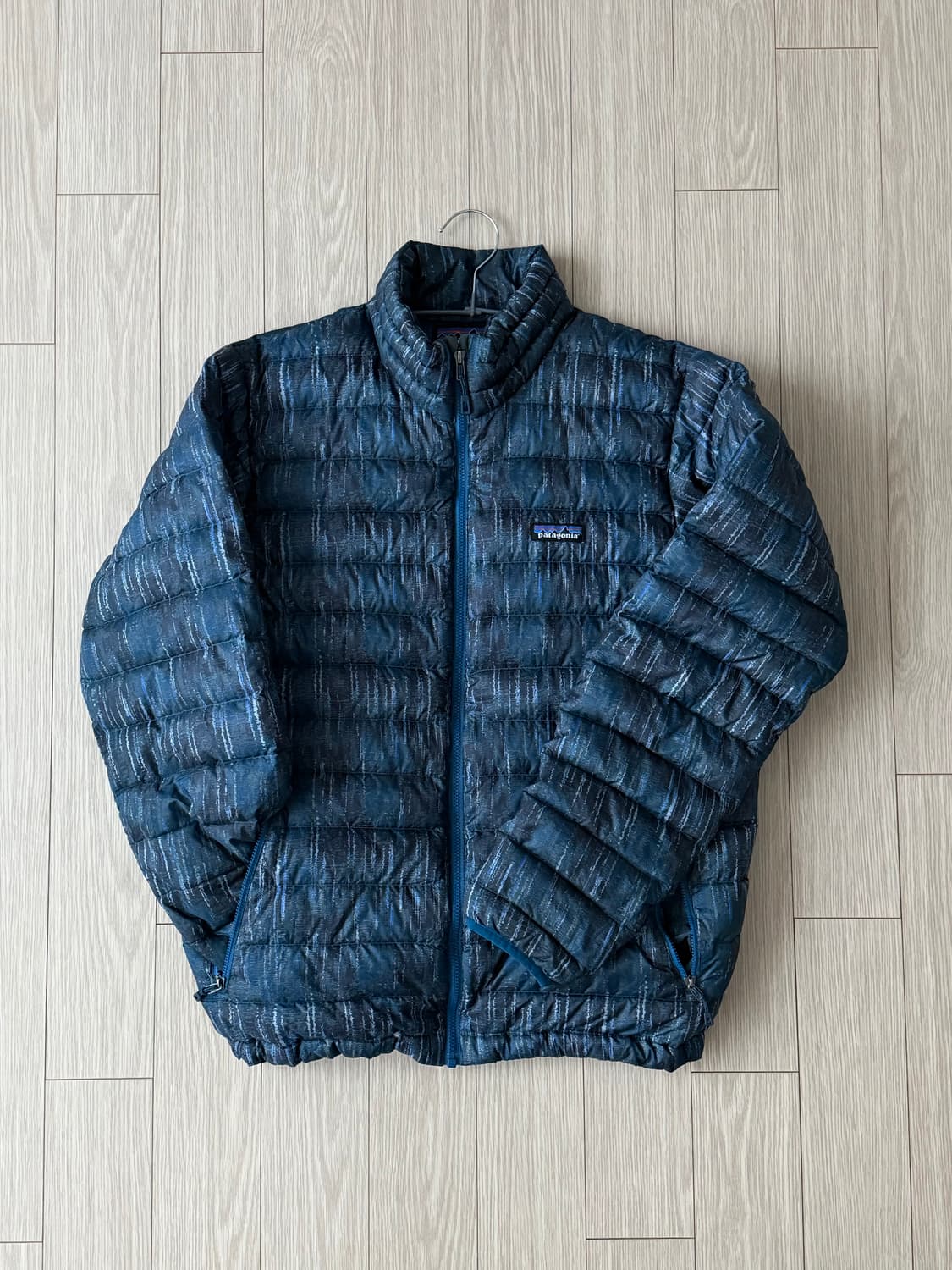 파타고니아 맨즈 경량 패딩 다운 스웨터 상품이미지1