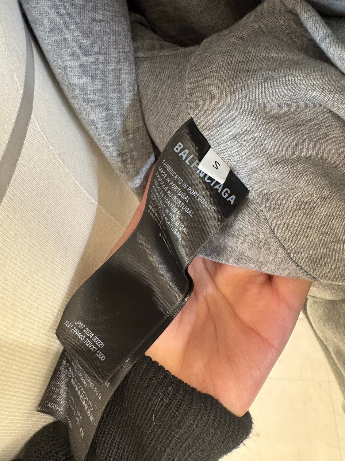 BALENCIAGA Incognito deconstrucetd hooie 상품이미지9