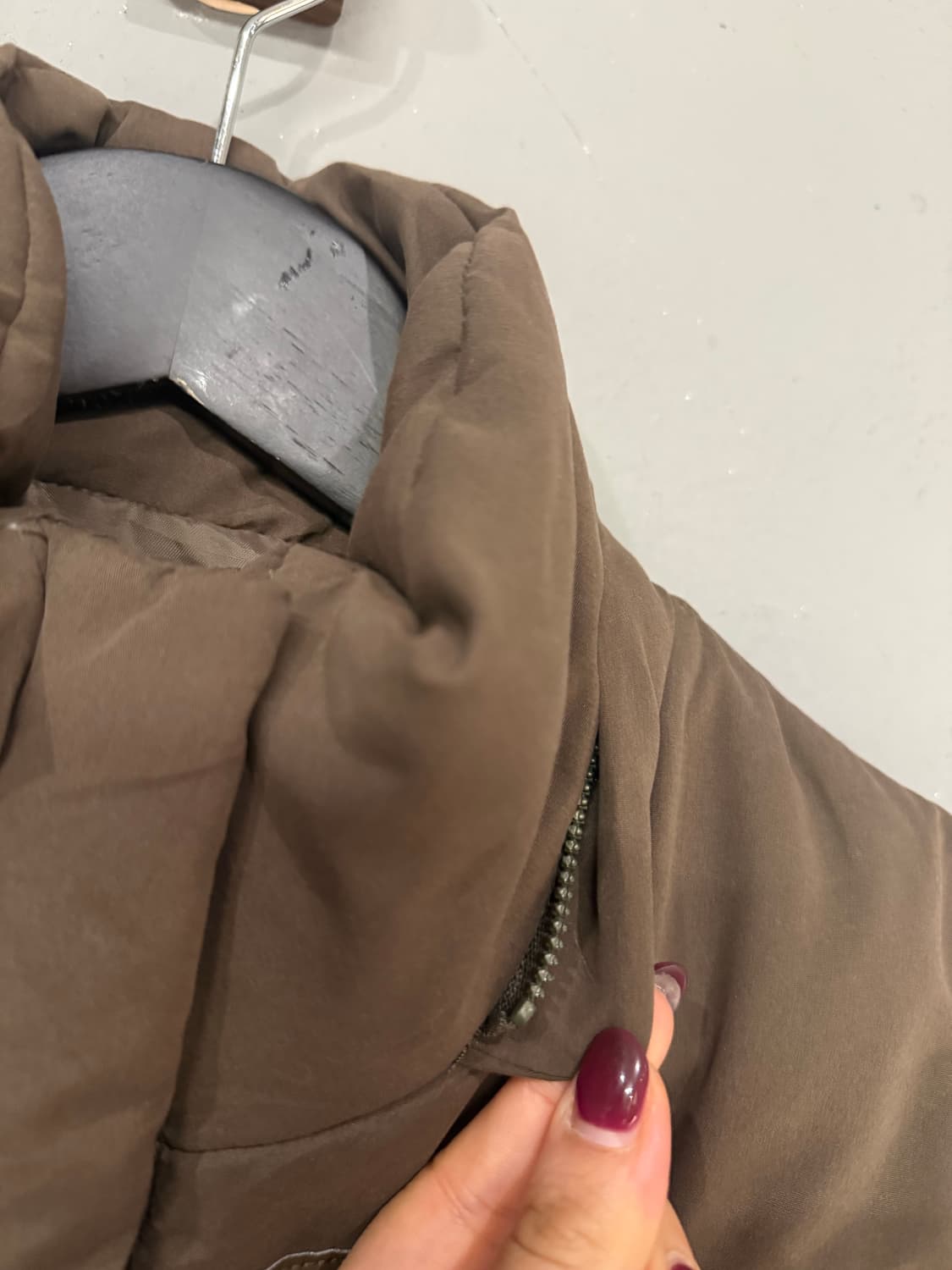 snap button detail high-neck padding 상품이미지8