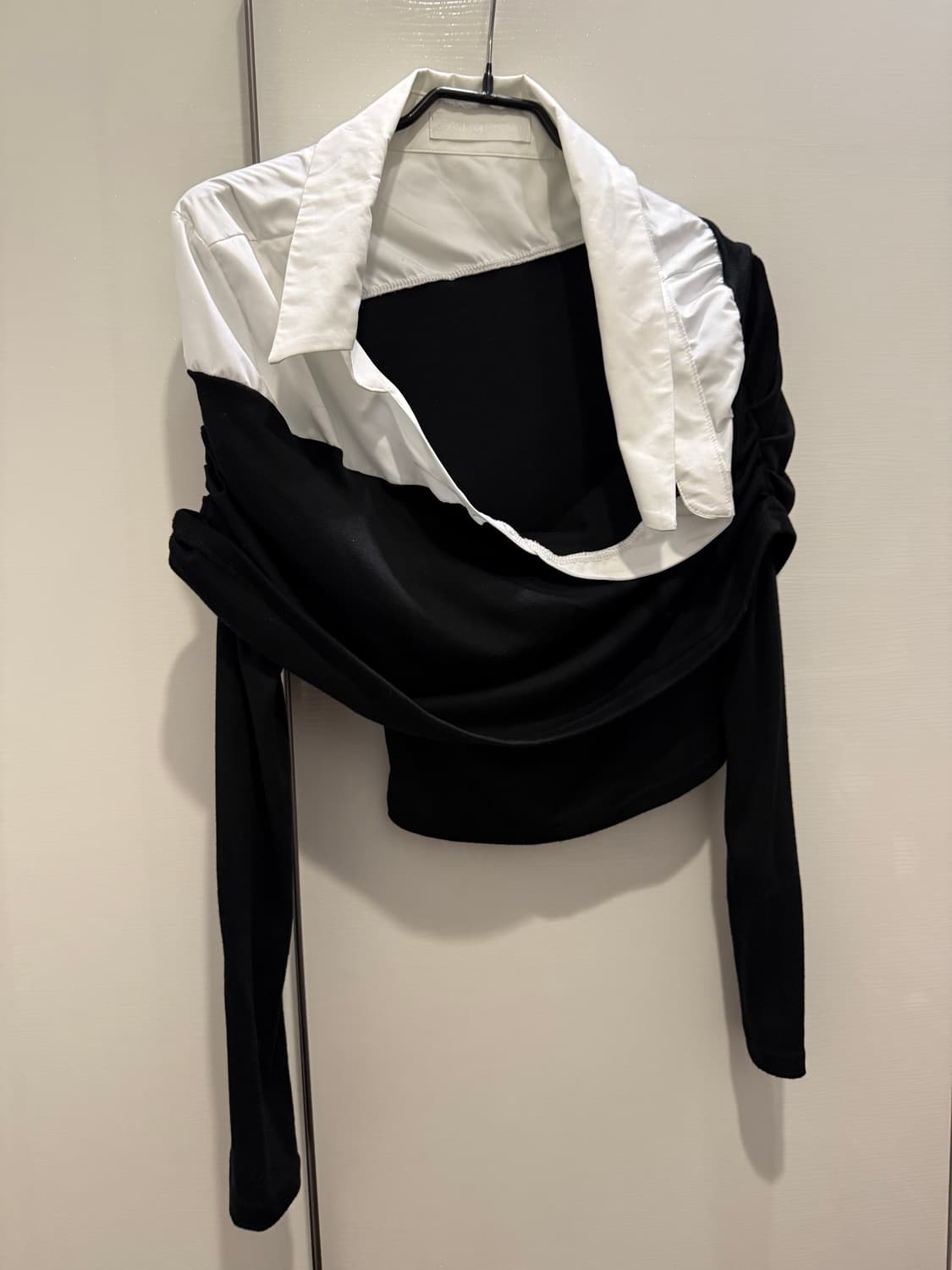 낫유어로즈 릴리탑 블랙 M 판매합니다 상품이미지6